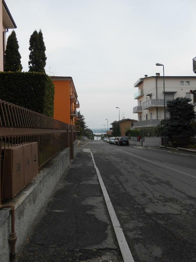 Monolocale A Peschiera Del Garda Vista Lago Appartement Buitenkant foto